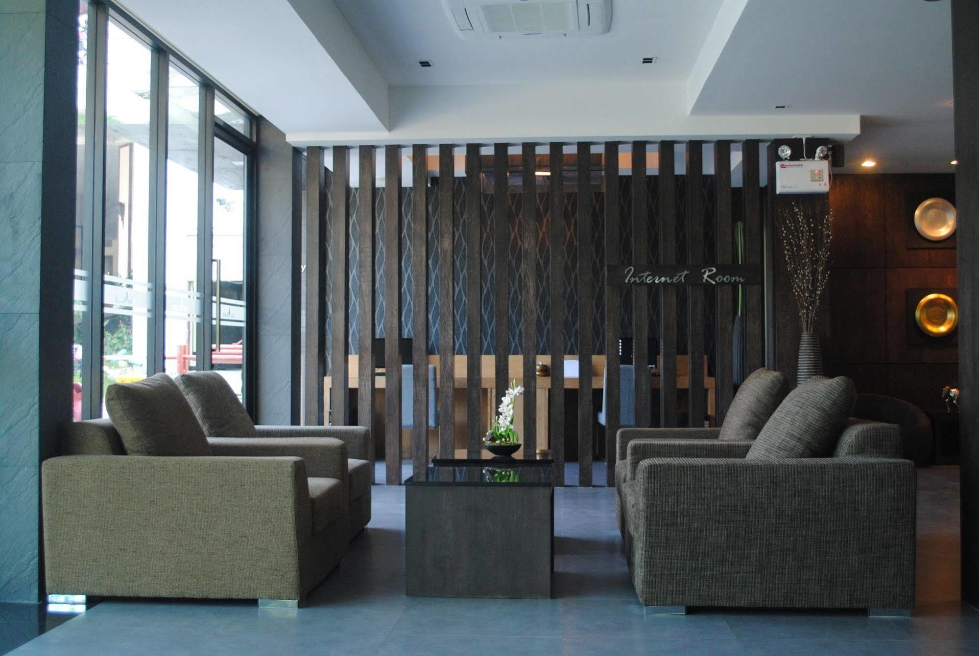 Inn Place Serviced Residence Pattaya Exterior foto